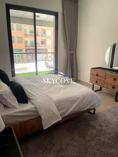 Move-In Ready 1BR | Furnished | Ideal Marina Location