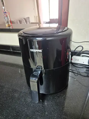 Geepas Compact Air Fryer - Used, Good Condition