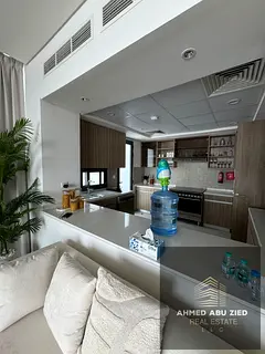 Luxury villa for annual rent in Sharjah, exceptional location, 3 floors, 4 spacious and comfortable