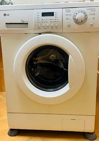 LG 7kg Front Load Washing Machine - Good Working Condition