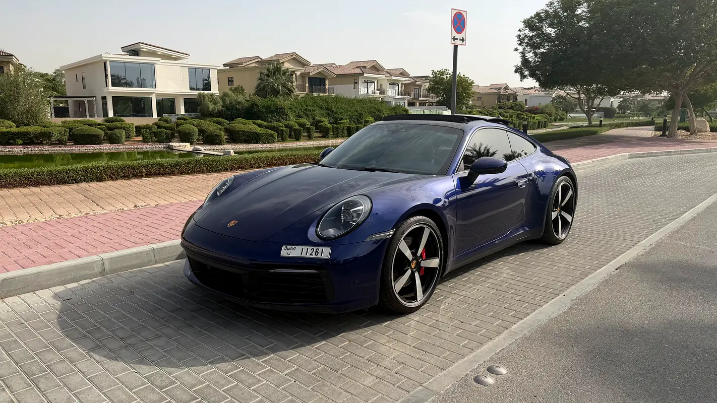 Porsche 911 2022 — photo 1 of 17