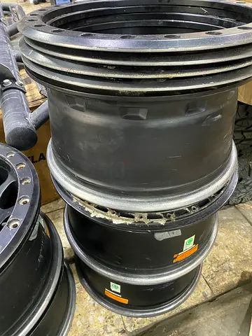 Method MR105 5pcs with TPMS sensor  lug nuts