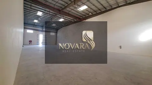 Modern warehouses in a strategic location in Umm Al Quwain – spacious area, excellent facilities, and a competitive price!
