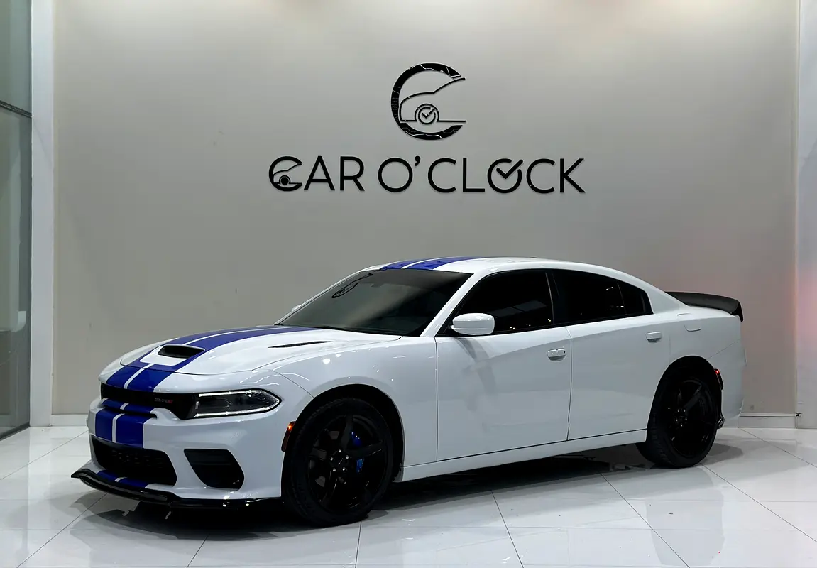 Dodge Charger 2022 — photo 1 of 10