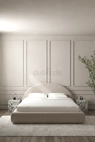 Minimalist upholstered king bed