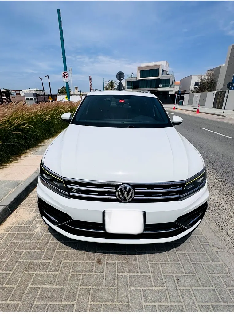 Volkswagen Tiguan 2018 — photo 1 of 10