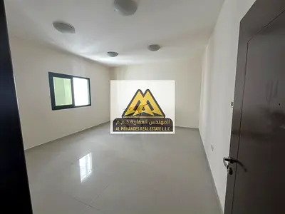 استوديو بمساحة كبيرة | مطبخ منفصل | تكييف مركزي | سهولة الوصول إلى الشارقة ودبي