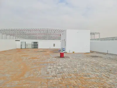 ارض مسوره 6700 الف قدم موقع مميزة لليجار الصناعية الصجعة