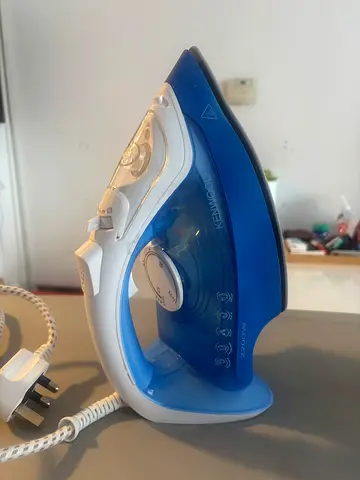Kenwood 2200W Steam Iron - Good Working Condition
