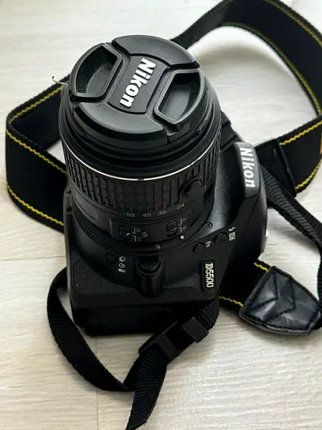 Urgent for sale Nikon D5500 DSLR with 18-55mm VR Kit Lens - Good Condition
