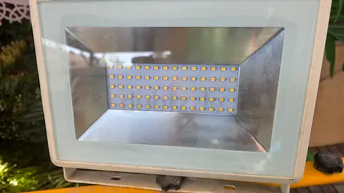 Used LED Floodlight / Outdoor Spotlight. For 60.dhs