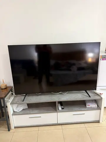 Slim QLED TV 65 inch - Good Working Condition