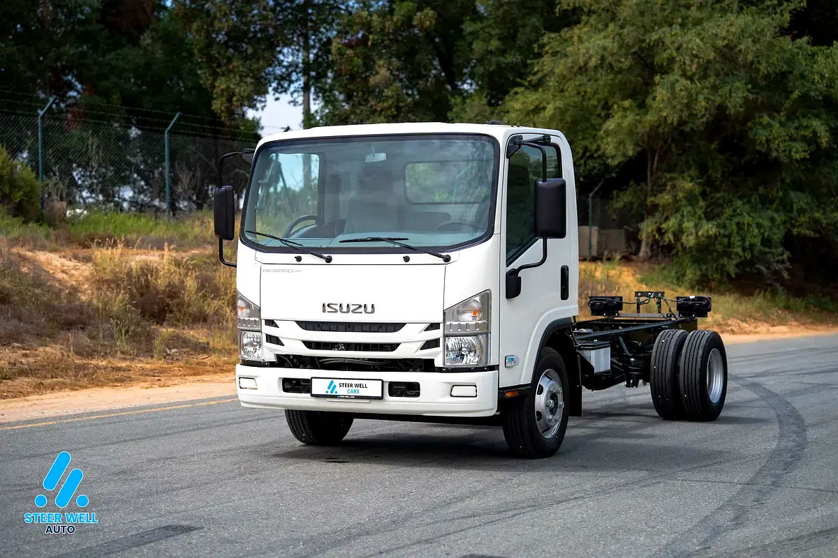 Isuzu N-SERIES 2025 — photo 1 of 11