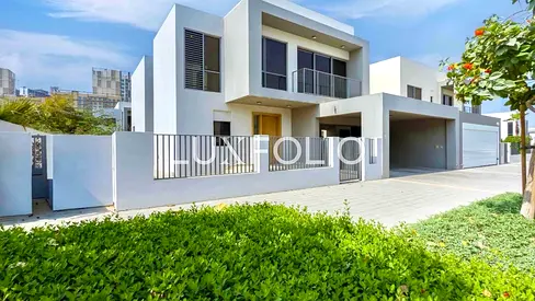 Back-to-Back | Close to Amenities | Vacant