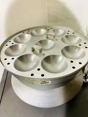Idly pot 24 kuzhi/ Appam Maker Aluminium Plate with Base (used)