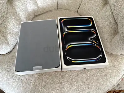 IPad Pro 11 inch M4 256GB Wi-Fi / 5G Cellular with Apple Care plus Till 2027