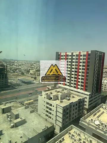 شقة مفروشة بالكامل | موقف سيارة | جاهزة للسكن فورًا | فرصة استثمارية مميزة | تشطيب جيد وموقع مميز