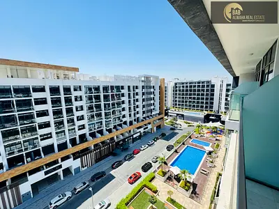 Semi Furnished Chiller free Ready to Move Studio