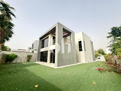 Prime Location | Close To Park | Vacant Now