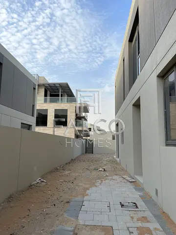 Single Row | Closed Kitchen | Post Handover Payment Plan