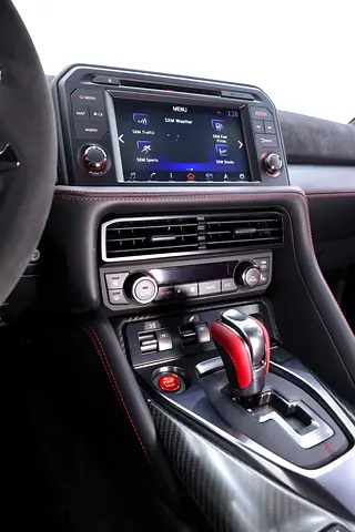 صورة 17 لـ 2023 Nissan GT-R