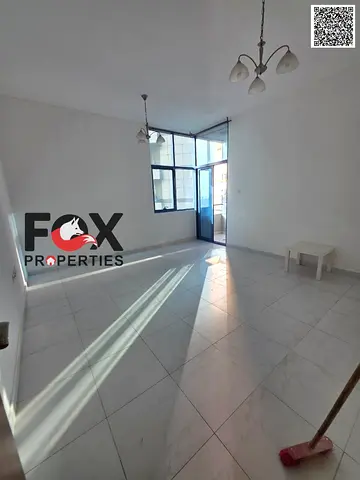 غرفه وصاله بأبراج الفالكون تاور مع بلكون واتنين حمام موقع متميز جدا