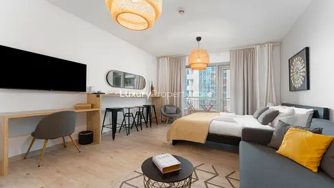 Furnished | Vacant | Partial Fountain View