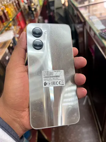 Realme c33