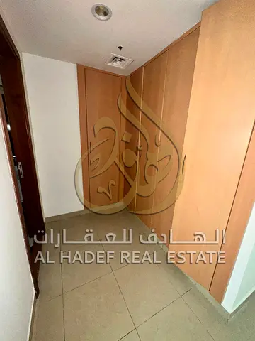 Free Parking ❄️ Air Conditioning Included 🏋️‍♂️ Gym in the Building 💰 Price: AED 50,000 per year 💳 Payment: 4 or 6 installments 🔒 Security Deposi