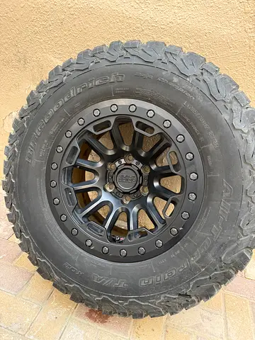 Original Black Rhino Beadlock wheels with Apex quick release valve