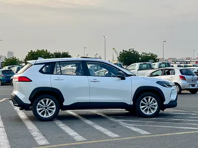 2026 Toyota COROLLA CROSS — фото 4