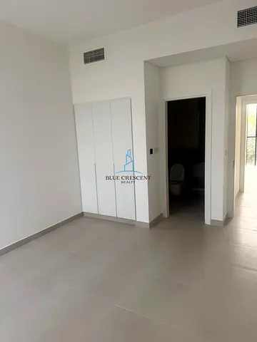 Live in the heart of Sharjah | Luxury Community | Golden Visa Opportunity | Resale
