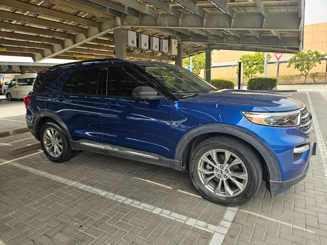 Ford Explorer 2020 — photo 1 of 10