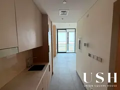 Spacious Studio | Resale | Fitted Kitchen | Prime Investment