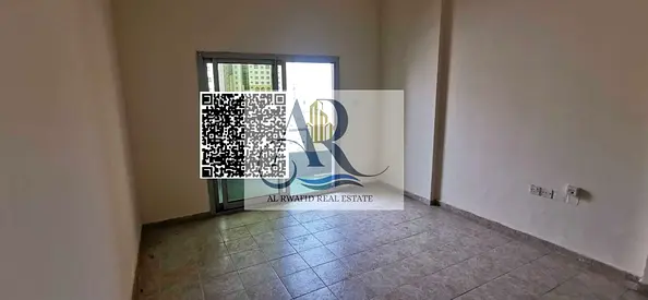 متاح للإيجار السنوي شقة مميزة في منطقة الراشدية 1 على شارع الميناء، موقع حيوي يوفر سهولة الوصول إلى جميع الخدمات الأساسية