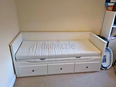 Ikea White Hemnes Daybed with Ikea mattress