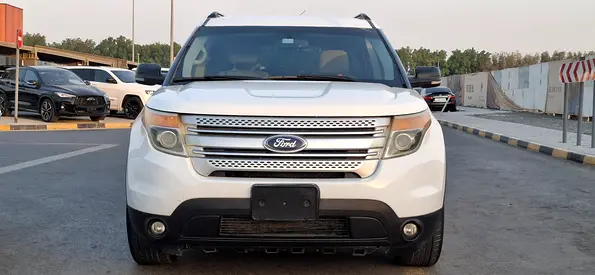 Ford Explorer 2013 GCC Specs - Well Maintained