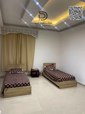 غرف + غرفة خادمة | إطلالة على خور عجمان | مساحة كبيرة | سعر لقطة