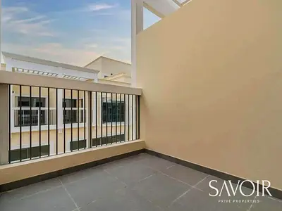 Spacious Brand New Unit | Stylish Design