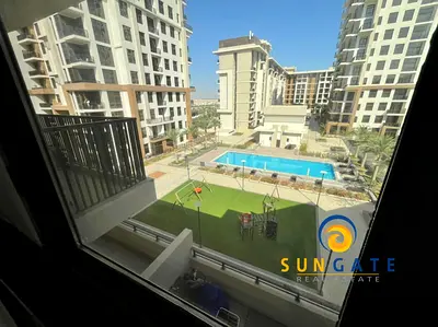 Vacant, Lovely pool views, Big balcony