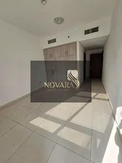 Two-bedroom apartment with a living room available for annual rent in Ajman - Al Rashidiya 3. The ap
