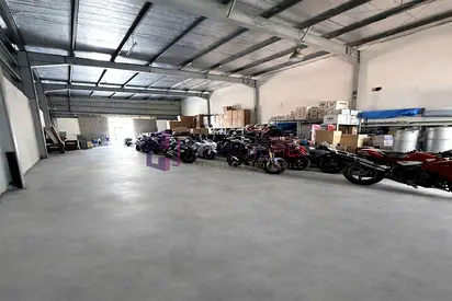 مستودع معزول | طاقة 14 كيلوواط | موقع متميز