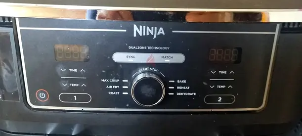 Almost brand new Ninja Air Fryer - Cook Healthy and Delicious Meals!