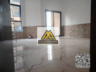 للإيجار السنوي – شقة غرفتين وصالة مع غرفة خادمة في الراشدية – أبراج الخور – عجمان (2 بلكونة وإطلالة مفتوحة)