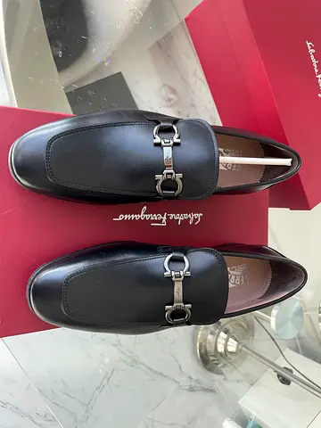 Original Salvatore Ferragamo REE