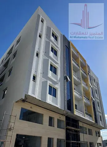 One bedroom and living room, first occupancy, with built-in wardrobes, excellent location, super deluxe finishing