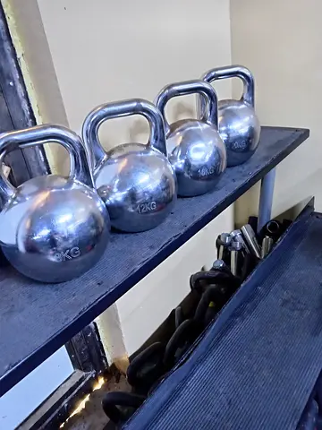 set   kettlebells (8kg,12kg, 16kg, 20kg) k