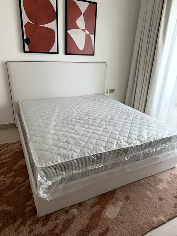 Bed king size
