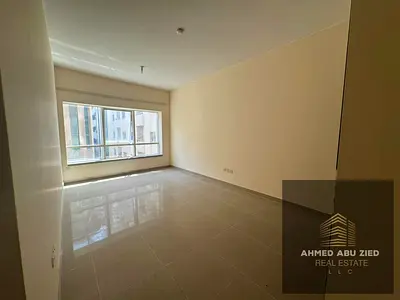 افخم شقة غرفتين وصالة - مساحة كبيرة - 3 حمام - بلكونة اطلالة مفتوحة - باركينج وشهر مجاني - للايجار السنوي بالمجاز 2 - بجوار جكيع الخدمات ومخارج دبي  .