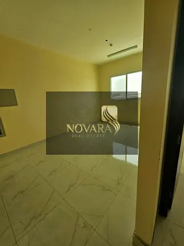 فرصة استثمارية مميزة – مكاتب للإيجار في الجرف الصناعية 3 (خلف السوق الصيني)